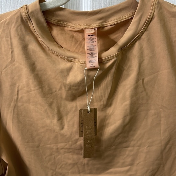 Skims signature swim tee  dress NWT - Picture 4 of 4